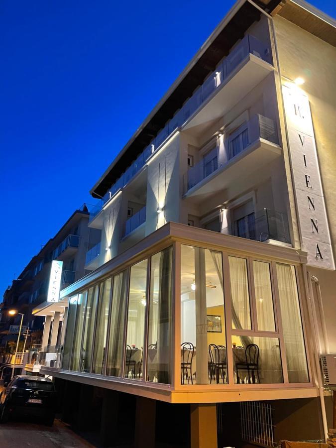 Hotel Vienna Rivazzurra Rimini Luaran gambar