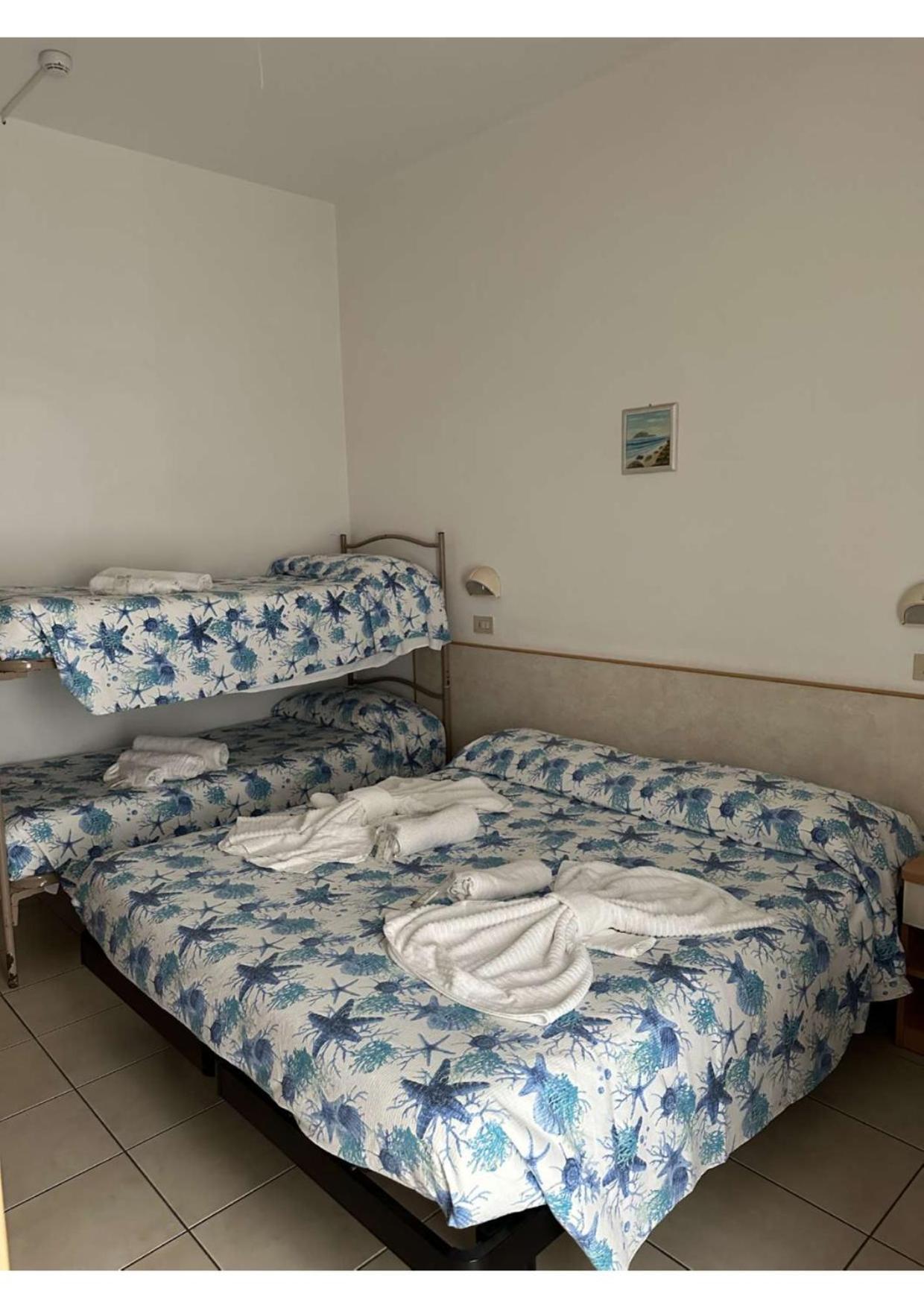 Hotel Vienna Rivazzurra Rimini Luaran gambar