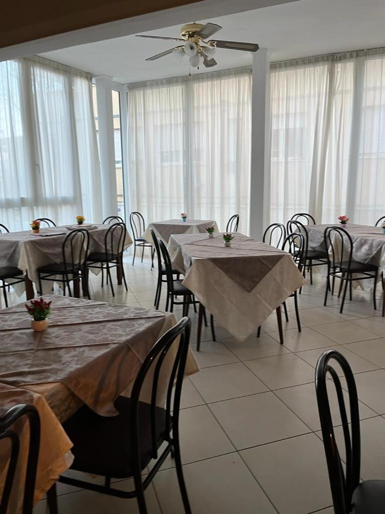 Hotel Vienna Rivazzurra Rimini Luaran gambar