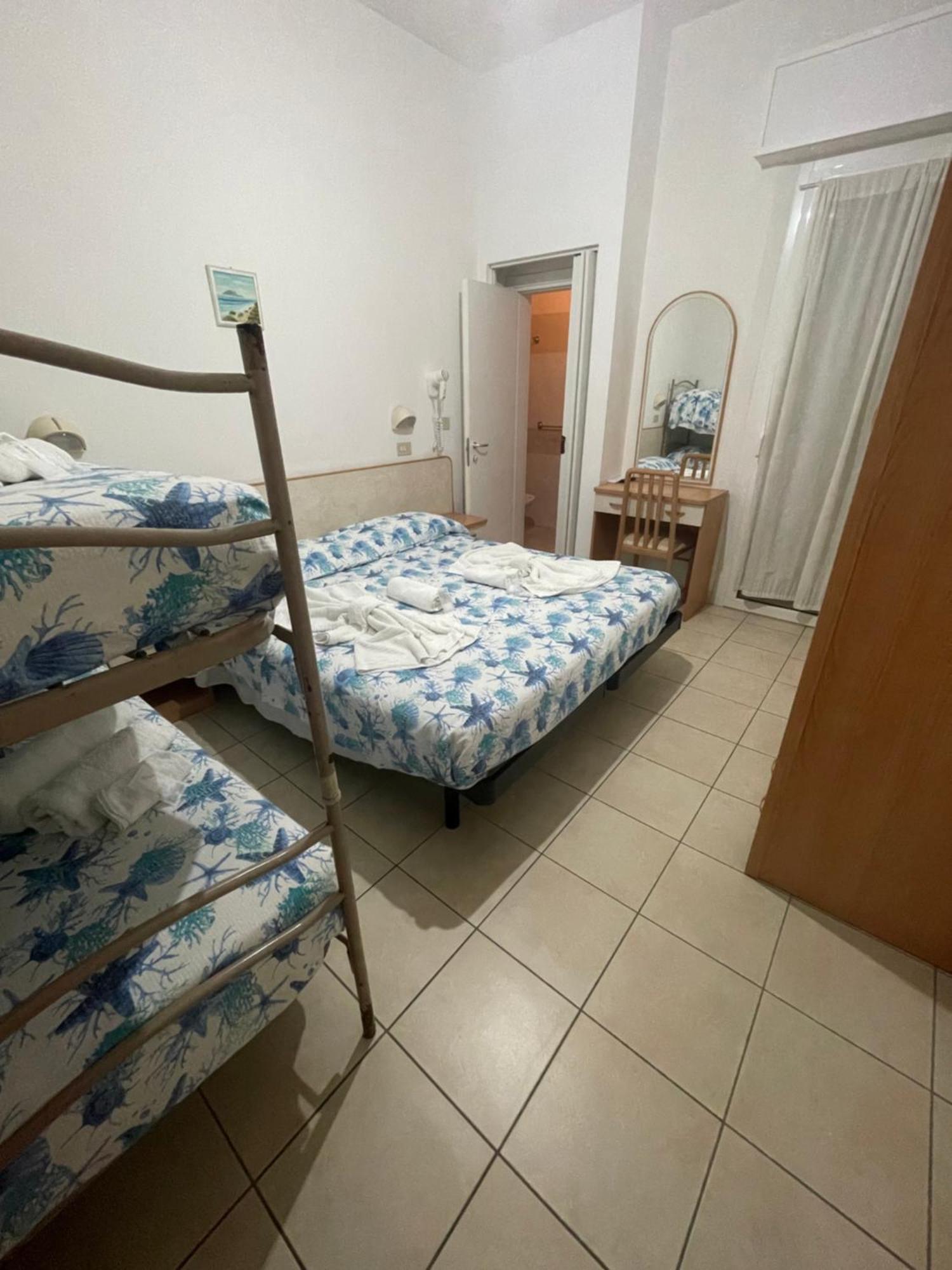 Hotel Vienna Rivazzurra Rimini Luaran gambar