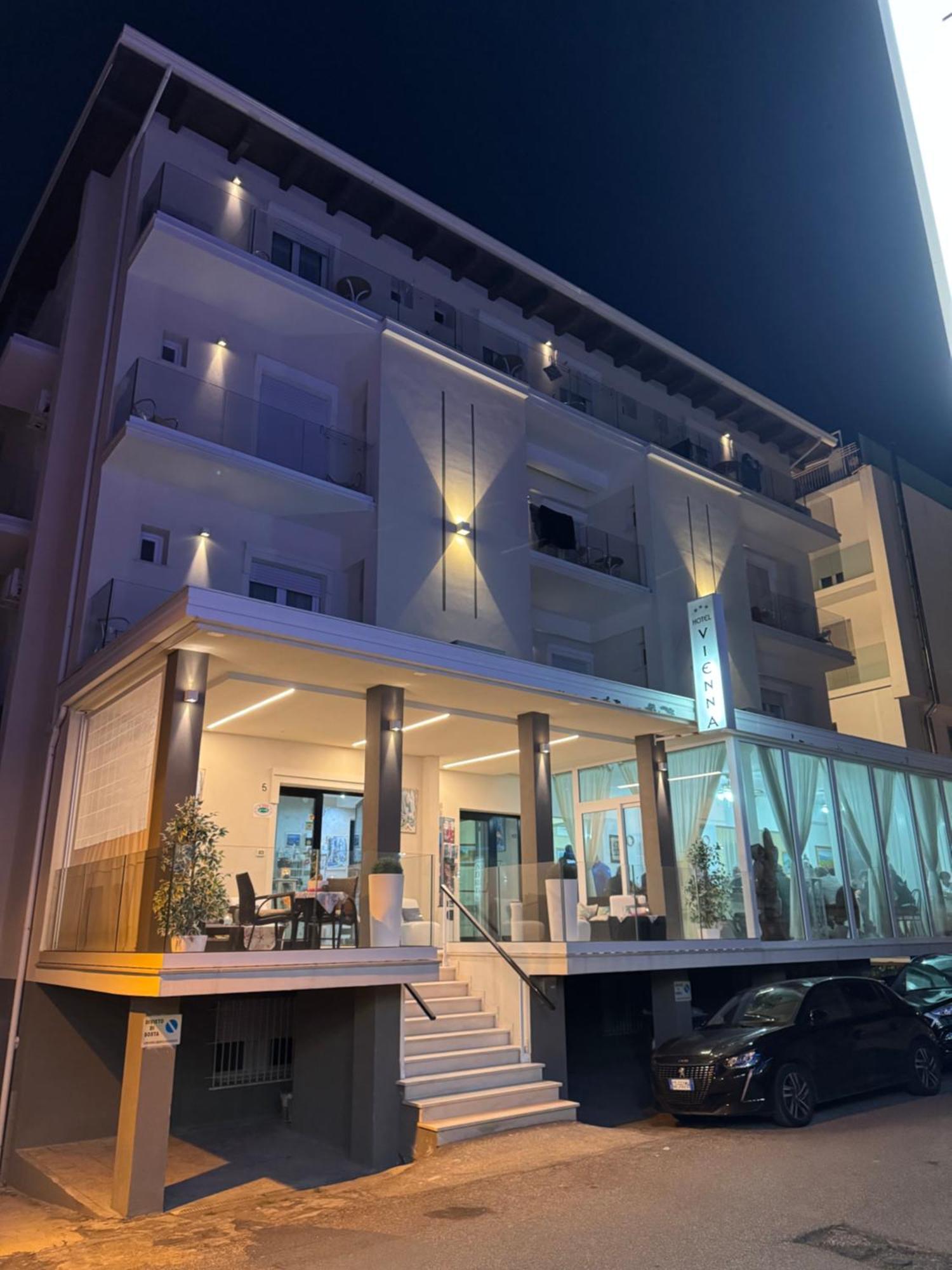 Hotel Vienna Rivazzurra Rimini Luaran gambar