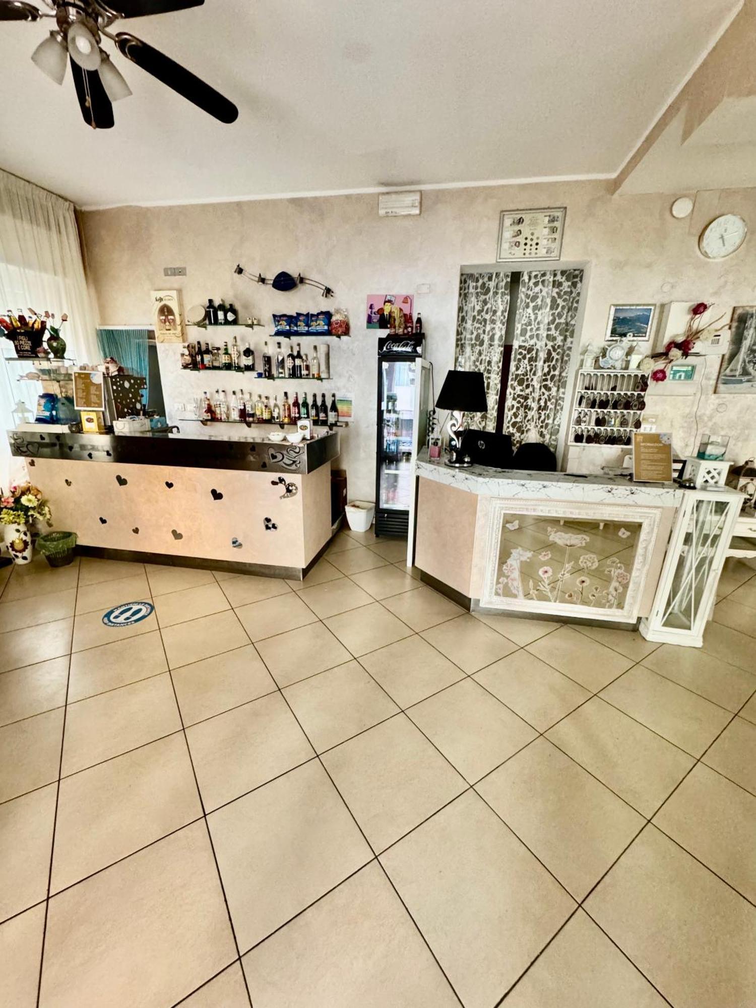 Hotel Vienna Rivazzurra Rimini Luaran gambar